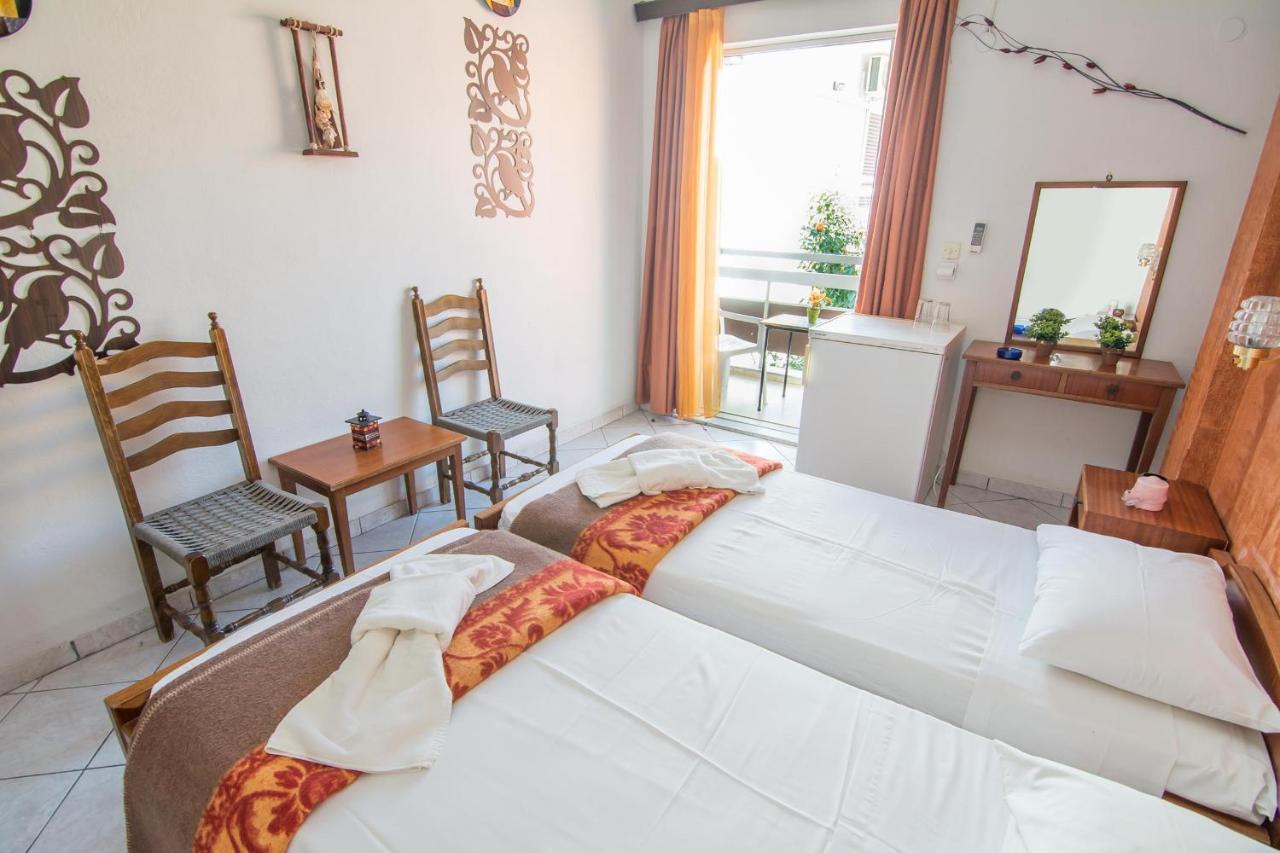 Sunlight Hotel Benitses  Bagian luar foto